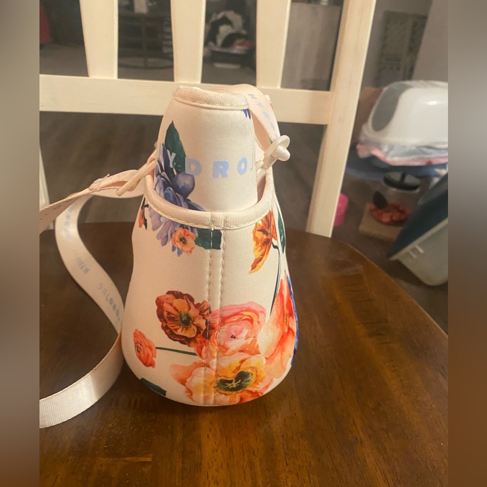 Floral HydroJug Sleeve